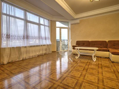 3-к квартира 130 м² 7/10 эт., Победы — миниатюра 10