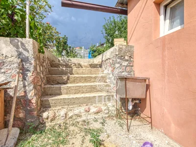Дом 100 м² на 4 сот., Алушта — миниатюра 14