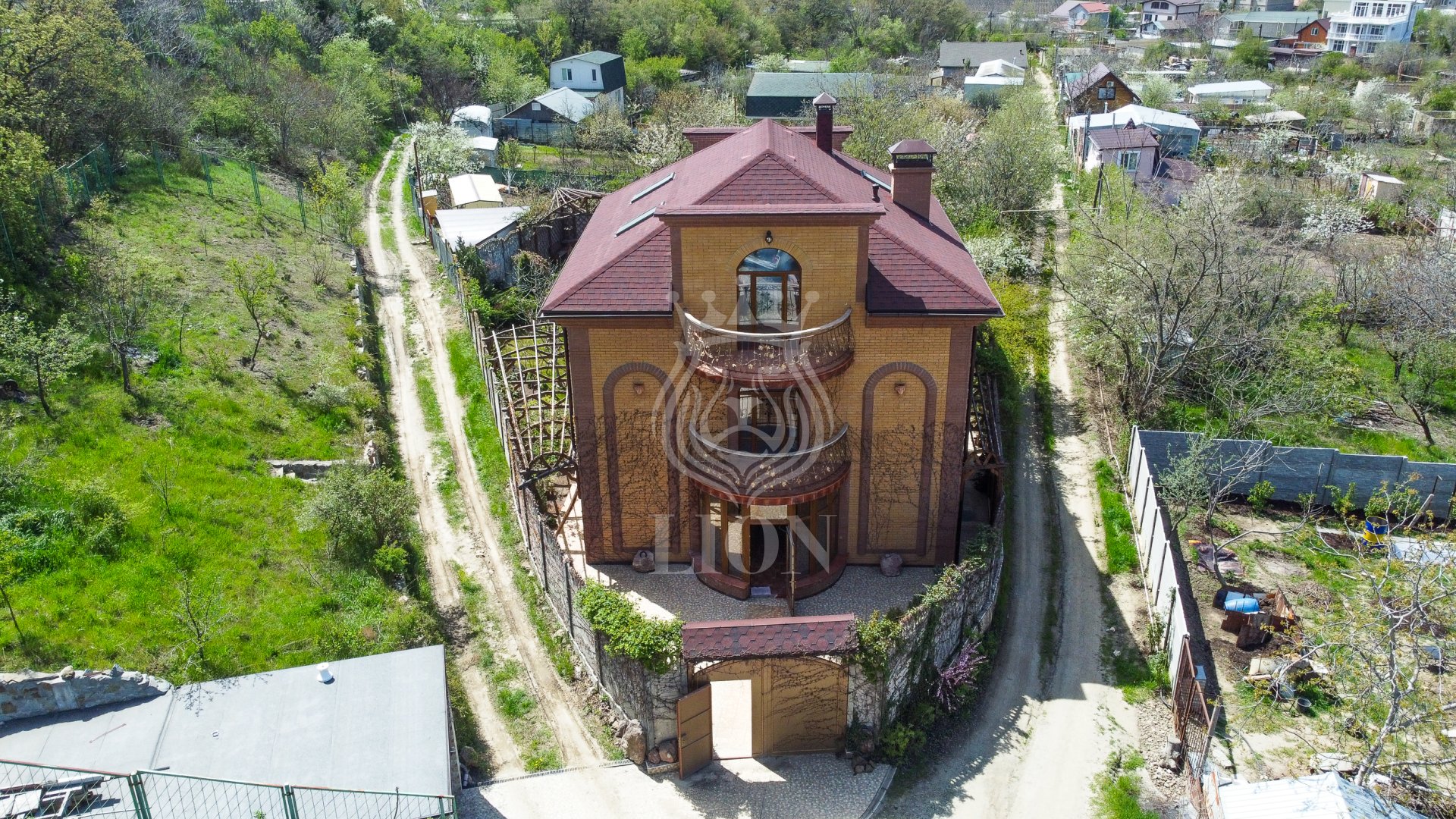 Дом 265.7 м² на 7.3 сот., Алушта — фото 7