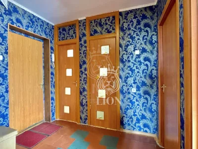 2-к квартира 56 м² 11/12 эт., Октябрьская — миниатюра 2