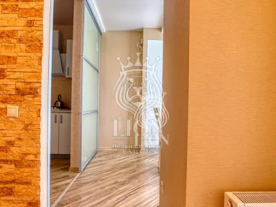 1-к квартира 47 м² 10/12 эт., Ревкомовский пер. — миниатюра 2