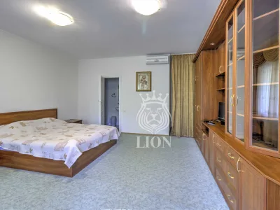 Дом 750 м² на 117 сот., Розовый — миниатюра 160