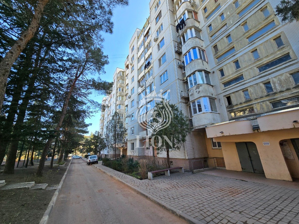 2-к квартира 58 м² 9/9 эт., Ялтинская — фото 1