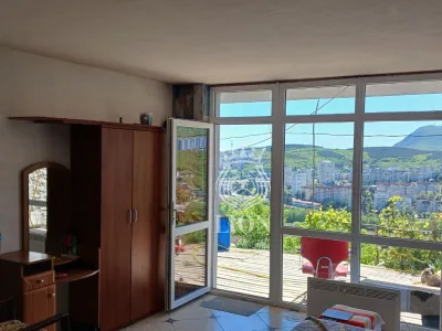 Дом 160 м² на 1 сот., Алушта — миниатюра 65