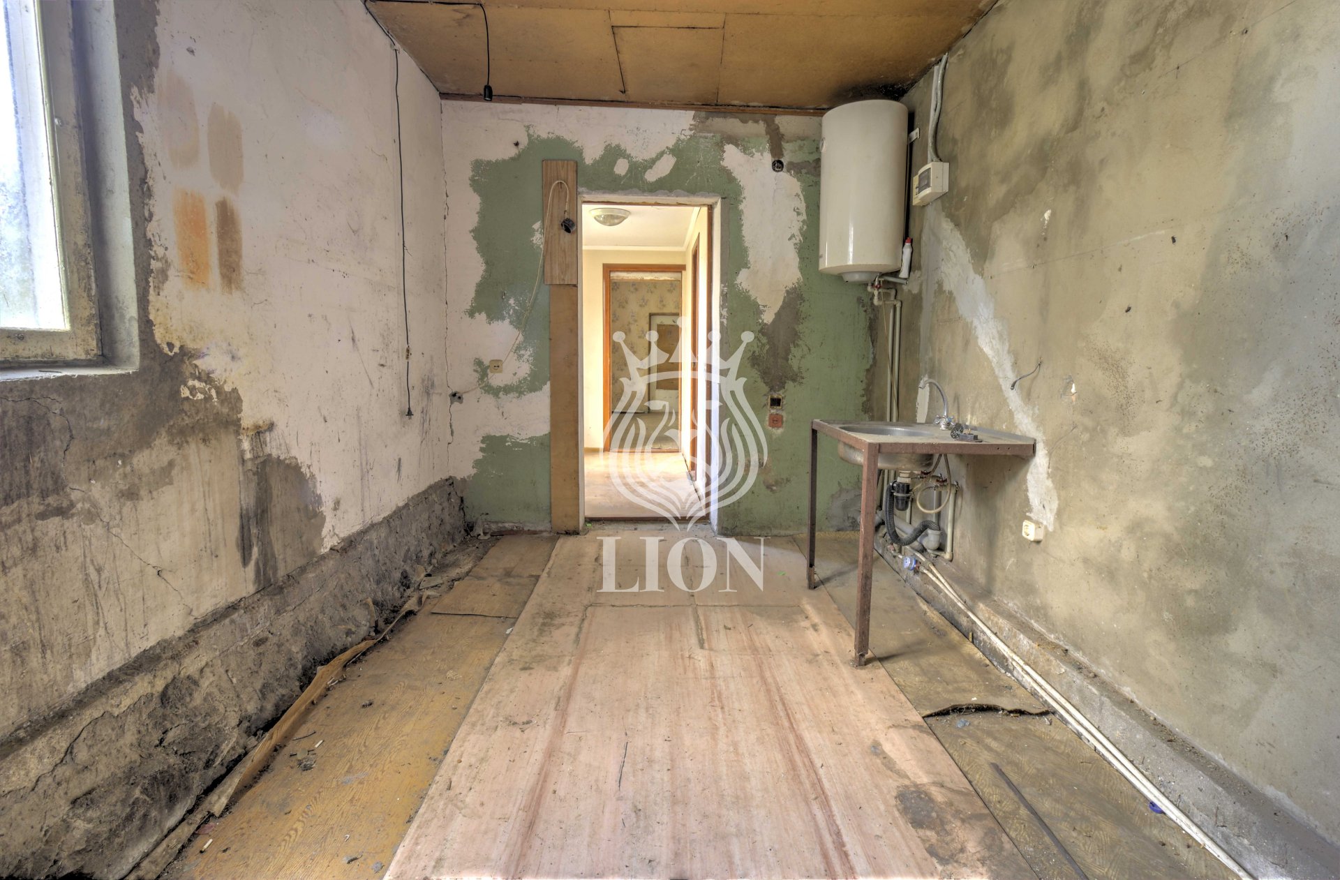 1-к квартира 37 м² 1/1 эт., Октябрьская — фото 1