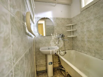 2-к квартира 57 м² 2/5 эт., Виноградная — миниатюра 9