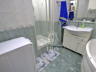 3-к квартира 65 м² 3/5 эт., Октябрьская — миниатюра 15