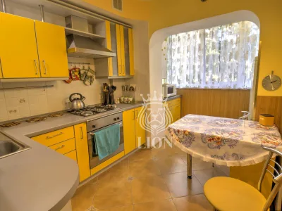 3-к квартира 65 м² 3/5 эт., Октябрьская — миниатюра 17