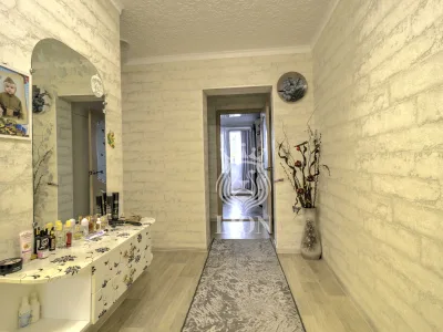 2-к квартира 79.1 м² 2/5 эт., Октябрьская — миниатюра 4