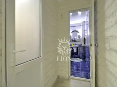 2-к квартира 79.1 м² 2/5 эт., Октябрьская — миниатюра 9
