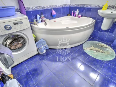 2-к квартира 79.1 м² 2/5 эт., Октябрьская — миниатюра 13