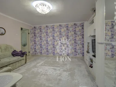 2-к квартира 79.1 м² 2/5 эт., Октябрьская — миниатюра 30
